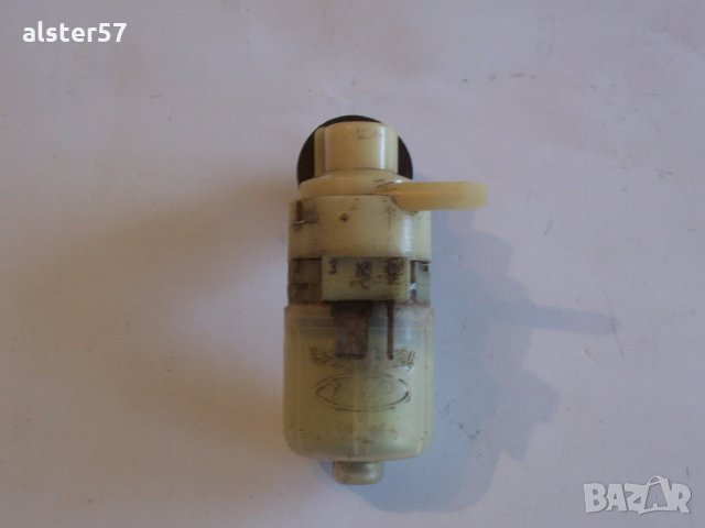 Помпа за чистачки 76BG-17K624-CA за Форд, снимка 7 - Части - 30995177