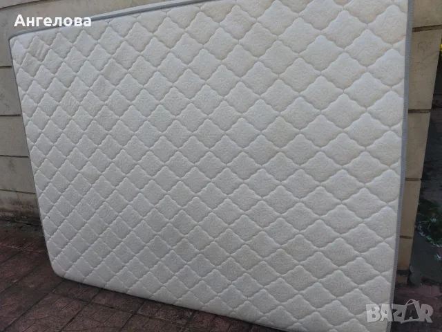 Продавам матрак , снимка 2 - Матраци - 56350838