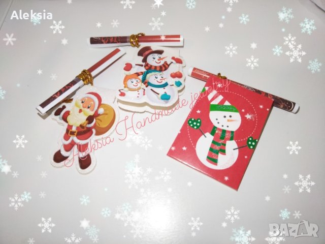 Късмети с Новогодишни пожелания камбанки панделки картички нова година късмет ръчна изработка , снимка 6 - Ръчно изработени сувенири - 39108100
