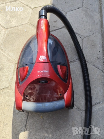 Прахосмукачка с контейнер 1800 ват., снимка 2 - Прахосмукачки - 54089949