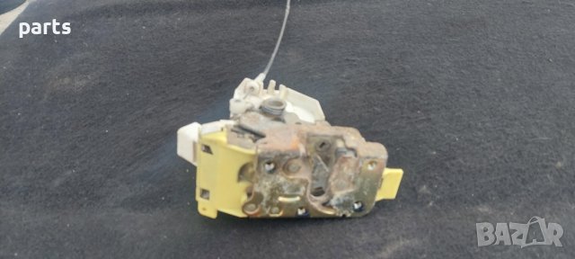 Задна Дясна Ключалка Форд Фокус Мк1 N, снимка 2 - Части - 40372781