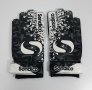 Sondico Match GK GivSn00 - вратарски ръкавици, размери - 9 и 10. 