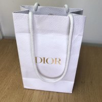 Автентична бутикова Christian Dior подаръчна торба 23 x 15 cm gift bag , снимка 6 - Други - 42064298