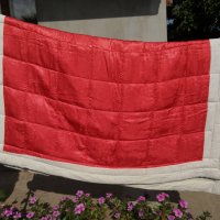 Юрган червен, снимка 1 - Олекотени завивки и одеяла - 34086973