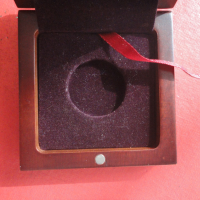 Луксозна дървена кутия за монети , снимка 4 - Нумизматика и бонистика - 44747397