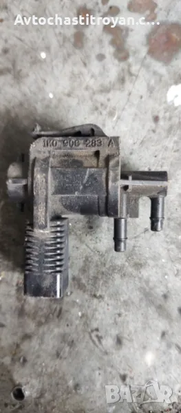 Egr клапан VW polo 1.6 cay - 1K0 908 283 A, снимка 1