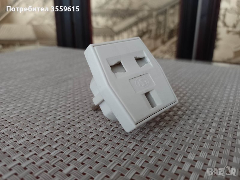 преходник ( адаптер ) 3 към 2 ( за английски уреди ), снимка 1