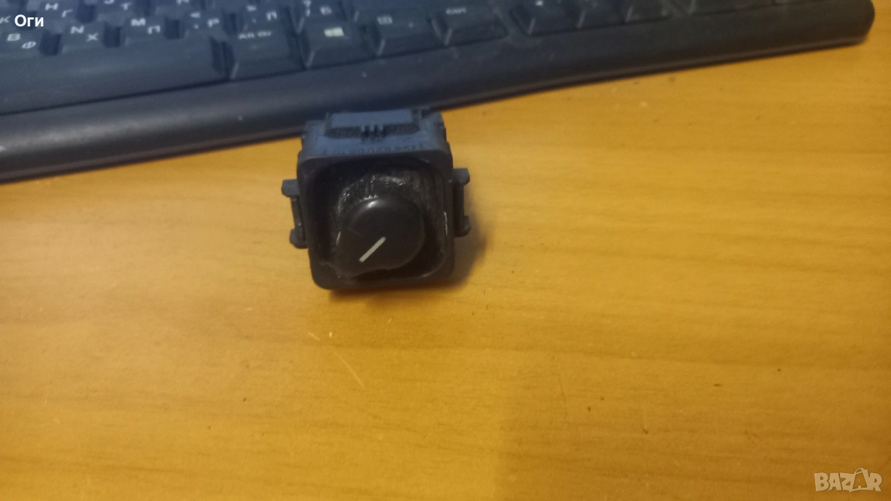 Бутон за регулиране на огледалата от Мерцедес W202 1298200610, снимка 1