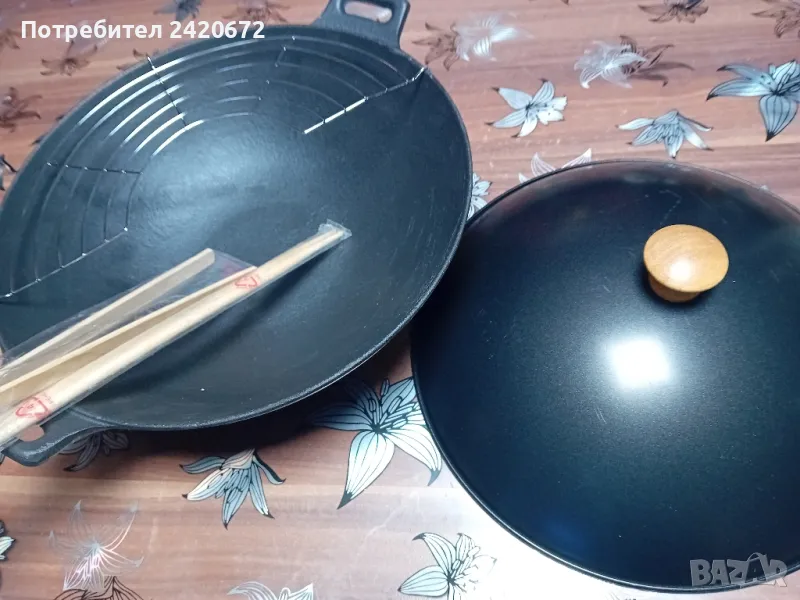 чугунен Уок тиган  с  чугунена  горелка, снимка 1