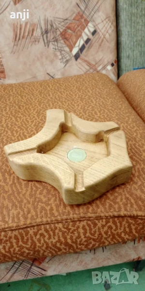 Пепелник от масив тежък дъб, снимка 1