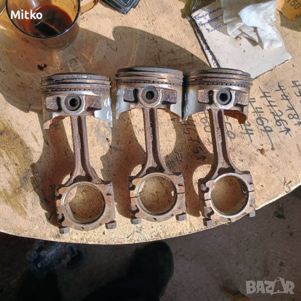 Бутала + Биели За Мицубиши Каризма 1.6И 16В 2000г / Mitsubishi Carisma 1.6I 16V 2000y, снимка 1