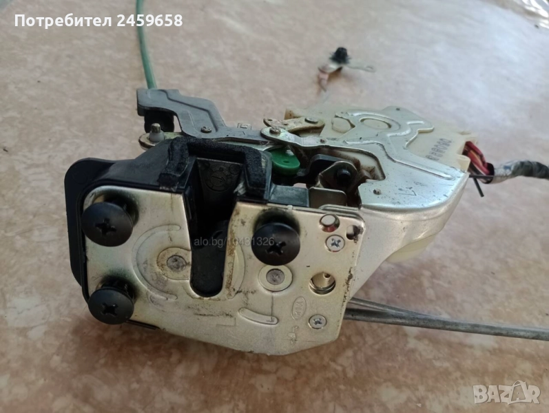 Брава за предна лява врата за Киа Соренто 2.5 CRD - 140 к.с. , снимка 1