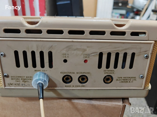 Лампов магнетофон Sound Belle , снимка 10 - Други ценни предмети - 52674870