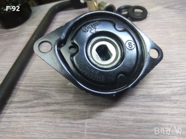 028903315R **NEU**VAG**AUDI** Обтегач, пистов ремък**, снимка 2 - Части - 35096921