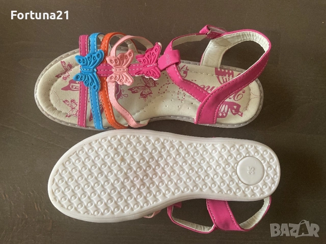 Нови сандали за момиче 35 номер, снимка 3 - Детски сандали и чехли - 54037843