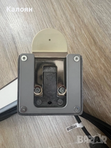 Стойка за монитор Humanscale, снимка 3 - Стойки, 3D очила, аксесоари - 51969704