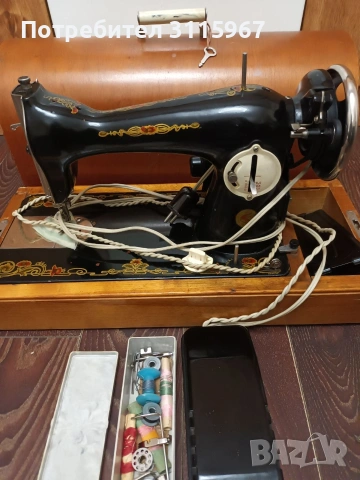 Стара руска шевна машина, снимка 2 - Антикварни и старинни предмети - 54100973