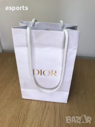 Автентична бутикова Christian Dior подаръчна торба 23 x 15 cm gift bag , снимка 6 - Други - 42064298