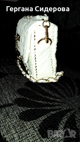 Малка бяла чанта ръчно направена , снимка 6 - Чанти - 51399597