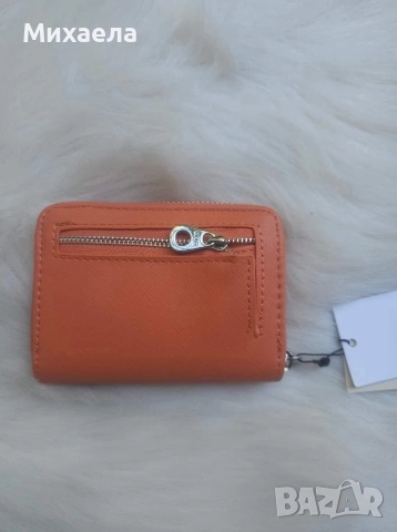 Дамско,малко портмоне Mango - 21 лв., снимка 2 - Портфейли, портмонета - 52769737