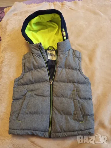 Елек грейка, снимка 2 - Детски якета и елеци - 47969249