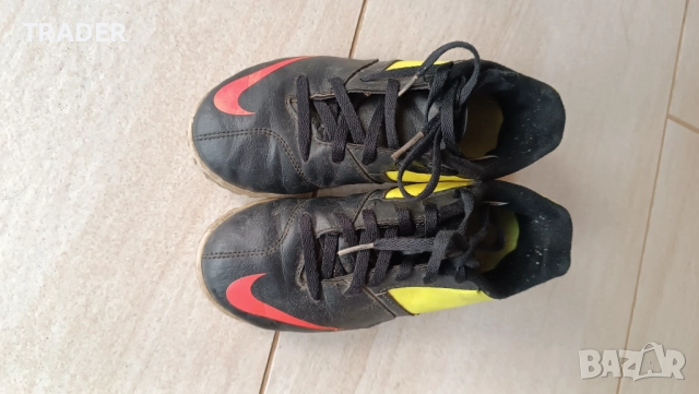 футболни обувки гъсенички бутонки Nike размер 33 номер, дължина на стелката 20.5см, снимка 2 - Детски маратонки - 42603990