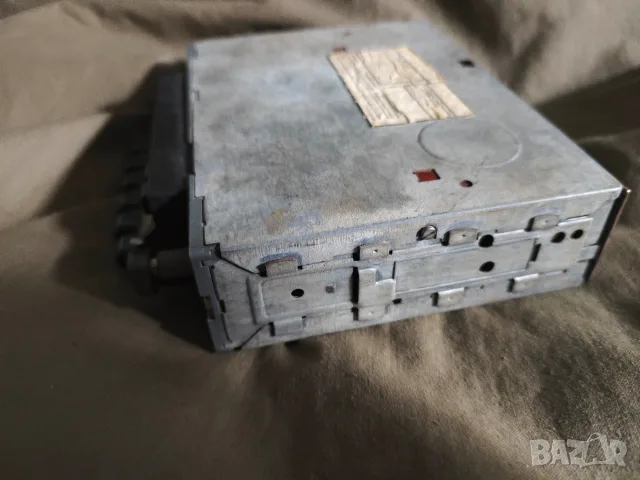 Продавам ретро радио Blaupunkt Frankfurt Radio L 1825676, снимка 4 - Радиокасетофони, транзистори - 55753901