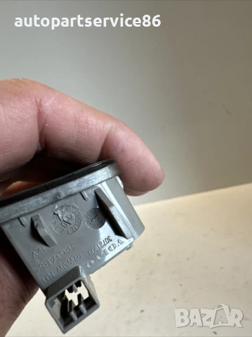 Дясна вътрешна светлина за Volvo C70 Convertible 2.0D (2008) 30721903, снимка 2 - Части - 54028878