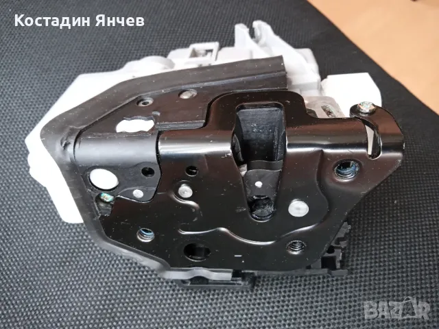 Брава предна лява за врата на vw, Audi,seat, Porsche, Skoda 