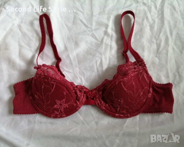 80A полупрозрачен дантелен сутиен с подплънки марка Viania Dessous