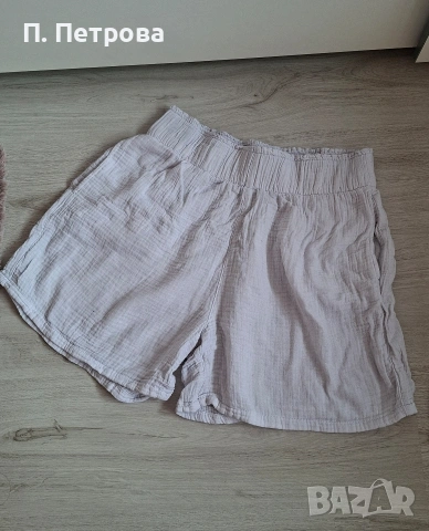 бели къси панталонки