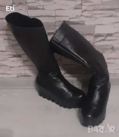 Дамски черни ботуши