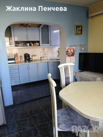 Продавам апартамент в идеален център град Бяла Слатина с площ 130кв.м,напълно обзаведен., снимка 5 - Апартаменти - 52939417