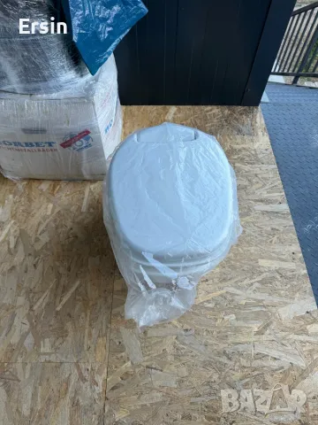 Тоалетна Thetford C200CS V (без касета) (Неразличим от нов) цена 490.00 лева