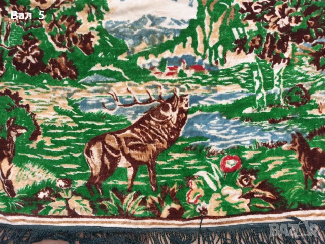 Автентичен стар плюшен ковьор с елен и сърни, снимка 4 - Антикварни и старинни предмети - 38718093