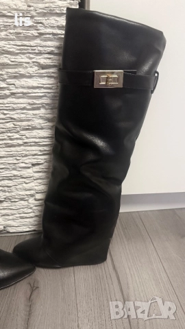 Ботуши на платформа, снимка 2 - Дамски ботуши - 51936731