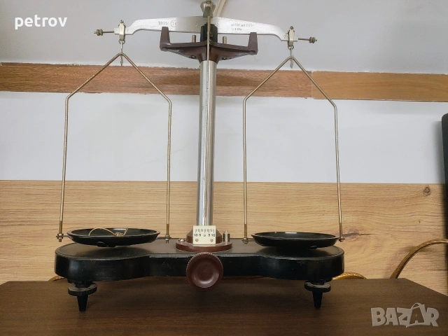 Бижутерска ,златарска везна кантар.