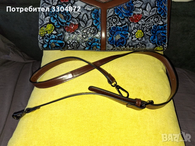 Дамска чанта на релефни цветни рози от еко кожа, снимка 6 - Чанти - 53142909