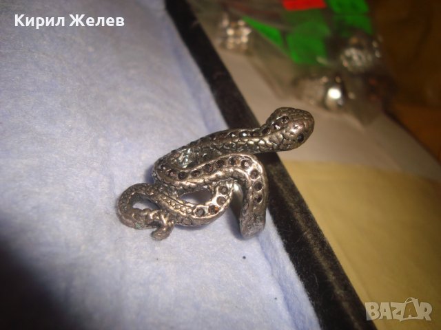 ПОСРЕБРЕН ЛАКИРАН ЗМИЕВИДЕН ФИГУРАЛЕН МЕСИНГОВ НЕО ГОТИКА АРТ ПРЪСТЕН 27763, снимка 3 - Пръстени - 37452092