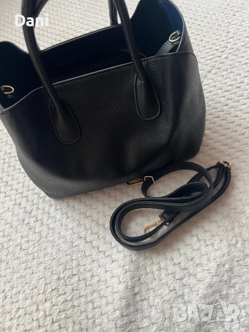 Черна дамска чанта , снимка 2 - Чанти - 52561000