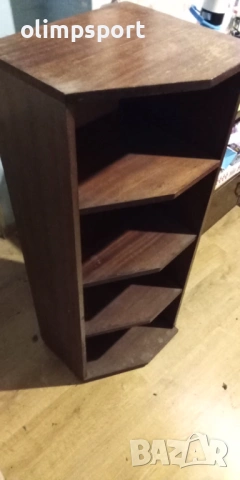 етажерка дървена за книги ъглова  размери 40х40 см височина 1.50м