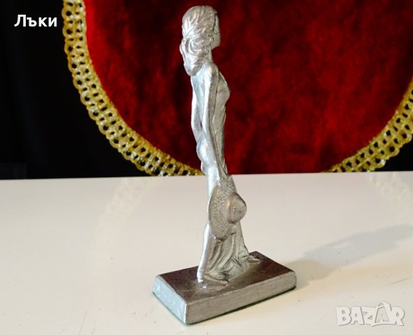 Калаена статуетка Млада Дама. , снимка 5 - Статуетки - 42751860