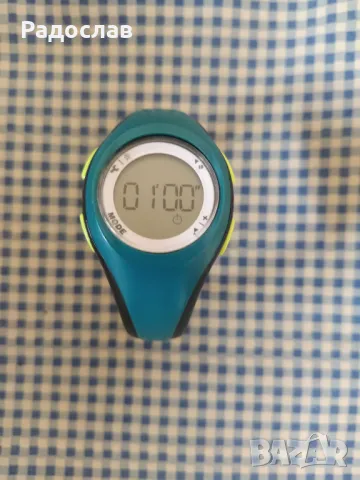 часовник с хронометър за бягане