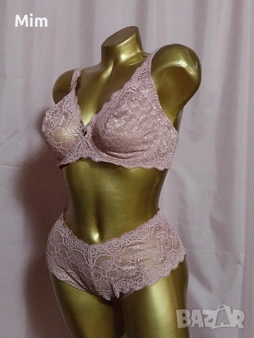 Triumph 80 D К-т Дантелен сутиен и бикина пепел от рози , снимка 7 - Бельо - 52889386