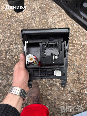 Пепелник Голф 5 , снимка 3 - Части - 53380973