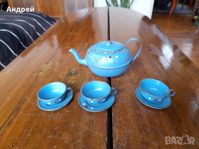 Стар детски чайник