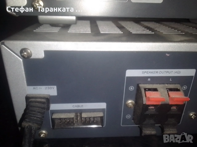 Hitachi -Аудио уредба от два компонента в незнайно състояние,няма го лентовия кабел между двата , снимка 5 - Аудиосистеми - 53128077