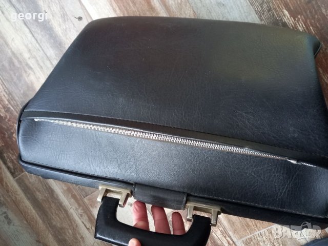 Ретро немска кожена чанта , снимка 3 - Чанти - 39415321