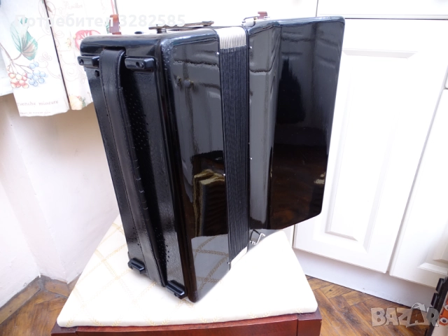 Акордеон Велтмайстер Стела 80 баса, снимка 6 - Акордеони - 52653250