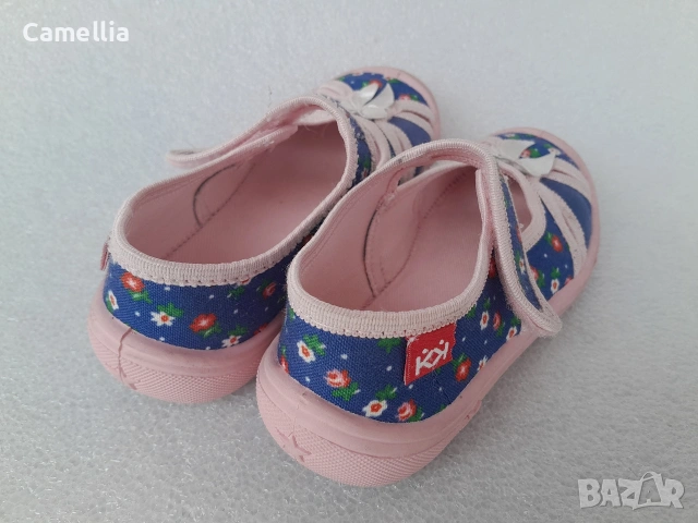 Сандали за момиче, 26 номер , снимка 4 - Детски маратонки - 53004768